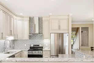 103 Emily Pl, Parsippany, NJ 07054 - Photo 15