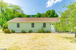 506 Warren St, Hackettstown, NJ 07840 - Photo 3