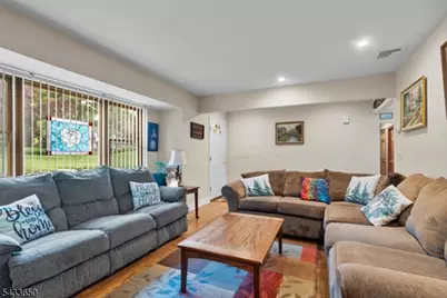 17 Foxhill Ln, Ringwood, NJ 07456 - Photo 9