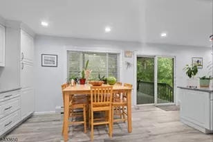 17 Foxhill Ln, Ringwood, NJ 07456 - Photo 23