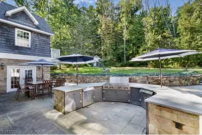 3 Laurel Ln, Chester, NJ 07930 - Photo 3