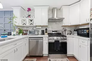235 Dakota St, Paterson, NJ 07503 - Photo 11