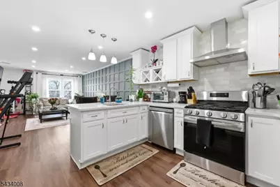 235 Dakota St, Paterson, NJ 07503 - Photo 9