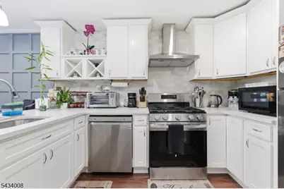 235 Dakota St, Paterson, NJ 07503 - Photo 7