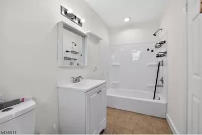 582 Roseberry St, Phillipsburg, NJ 08865 - Photo 33