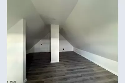 46 Hayward Ave, Carteret, NJ 07008 - Photo 5