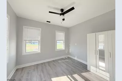 46 Hayward Ave, Carteret, NJ 07008 - Photo 3