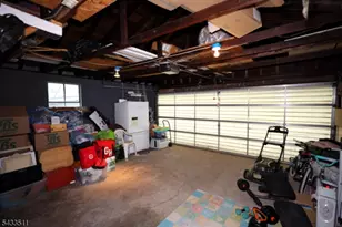527 E Main St, Bridgewater, NJ 08807 - Photo 27