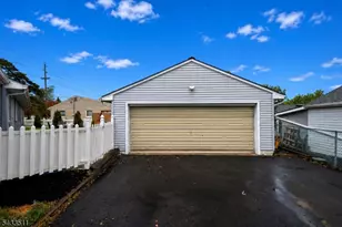 527 E Main St, Bridgewater, NJ 08807 - Photo 31