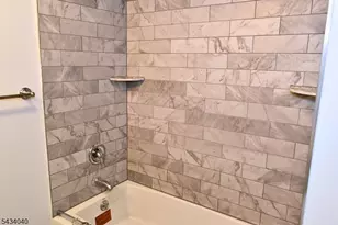 10 Garden Dr, Elmwood Park, NJ 07407 - Photo 27