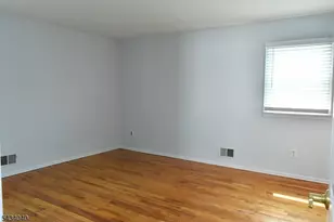 10 Garden Dr, Elmwood Park, NJ 07407 - Photo 15