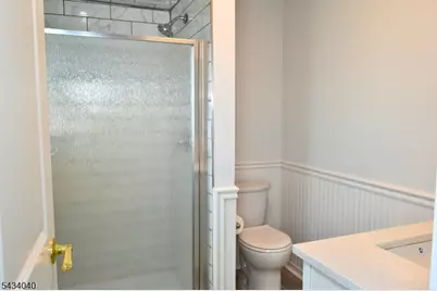 10 Garden Dr #2, Elmwood Park, NJ 07407 - Photo 17