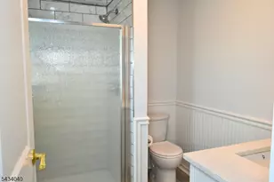 10 Garden Dr, Elmwood Park, NJ 07407 - Photo 17