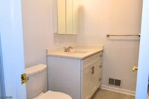 10 Garden Dr, Elmwood Park, NJ 07407 - Photo 25