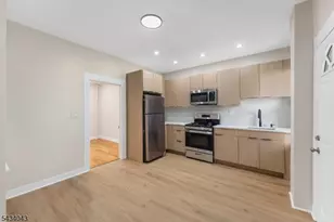 308 Rosehill Pl, Elizabeth, NJ 07202 - Photo 1