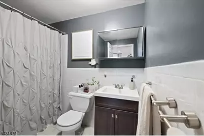 201 16th St, Union City, NJ 07087 - Photo 29