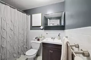 201 16th St, Union City, NJ 07087 - Photo 29