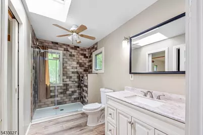 625 Maxim Dr, Hopatcong, NJ 07821 - Photo 29