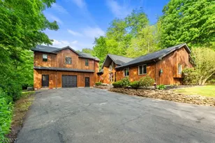 625 Maxim Dr, Hopatcong, NJ 07821 - Photo 1