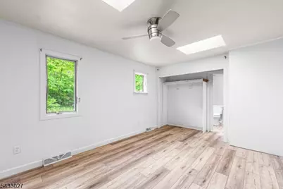 625 Maxim Dr, Hopatcong, NJ 07821 - Photo 31