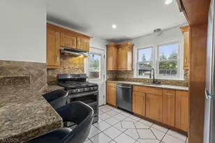 1335 Burnet Ave, Union Township, NJ 07083 - Photo 9