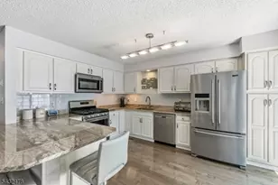 78 Heritage Ct, Montville Township, NJ 07082 - Photo 5