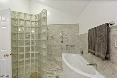 78 Heritage Ct, Montville Township, NJ 07082 - Photo 27