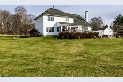 16 Steeplechase Lane, Franklin Township, NJ 08802 - Photo 9