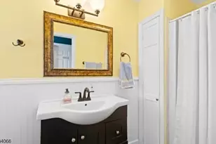 8 Navajo Ave, Parsippany, NJ 07034 - Photo 5