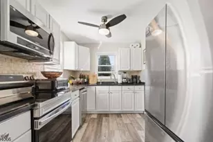 8 Navajo Ave, Parsippany, NJ 07034 - Photo 3