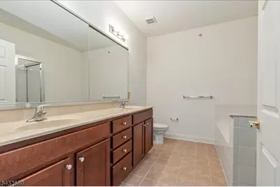 4306 Enclave Cir #4306, Franklin Township, NJ 08873 - Photo 9