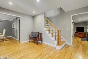 22 Hunters Cir, Tewksbury Township, NJ 08833 - Photo 3