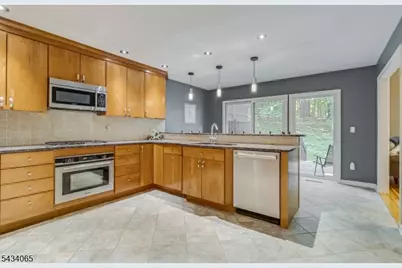 22 Hunters Cir, Tewksbury Township, NJ 08833 - Photo 7