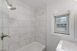 33 Hillside Ave, Jefferson Township, NJ 07460 - Photo 7
