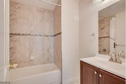5 Heritage Sq, Sayreville, NJ 08872 - Photo 29