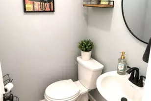606 Wedgewood Cir, Raritan Township, NJ 08822 - Photo 5