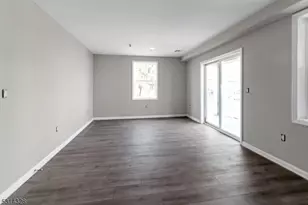 862 E Jersey St, Elizabeth, NJ 07201 - Photo 5