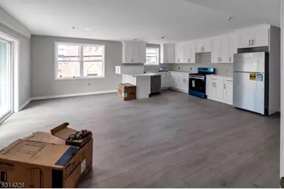 862 E Jersey St #2, Elizabeth, NJ 07201 - Photo 9