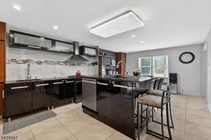 58 Continental Ave, Belleville, NJ 07109 - Photo 9