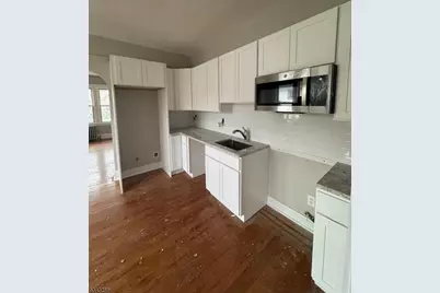 854 Pennington St #2L, Elizabeth, NJ 07202 - Photo 1