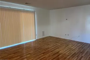 2513 Lighthouse Ln, Sayreville Boro, NJ 08859 - Photo 3