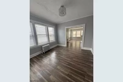 421 Berwick St, Orange, NJ 07050 - Photo 3