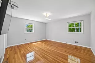743 Wood Ave, Edison, NJ 08820 - Photo 17