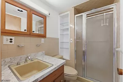 598 Van Houten Ave, Clifton, NJ 07013 - Photo 7