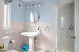 129 Patriots Rd, Parsippany, NJ 07950 - Photo 13
