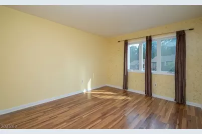 129 Patriots Rd, Parsippany, NJ 07950 - Photo 9