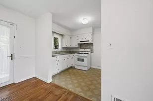 26 Briar Ln, Nutley, NJ 07110 - Photo 9