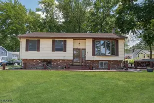 859 Lake Shore Dr, Parsippany, NJ 07054 - Photo 1