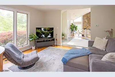 32 E Main St, Mendham Township, NJ 07960 - Photo 15