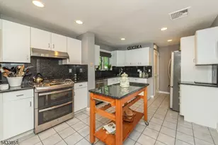 10 Irving Pl, Nutley, NJ 07110 - Photo 9